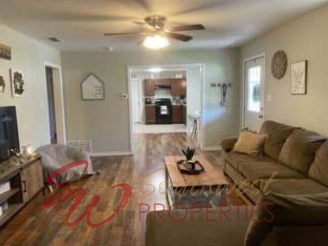 Building Photo - Spacious & Updated 3-Bedroom Home on Corner Lot