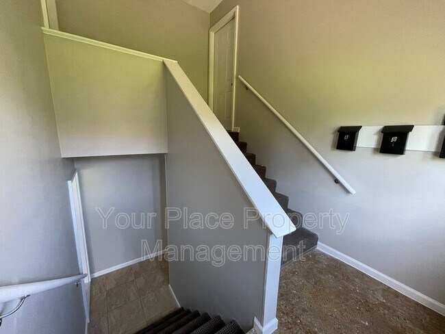 Building Photo - 907 US-34