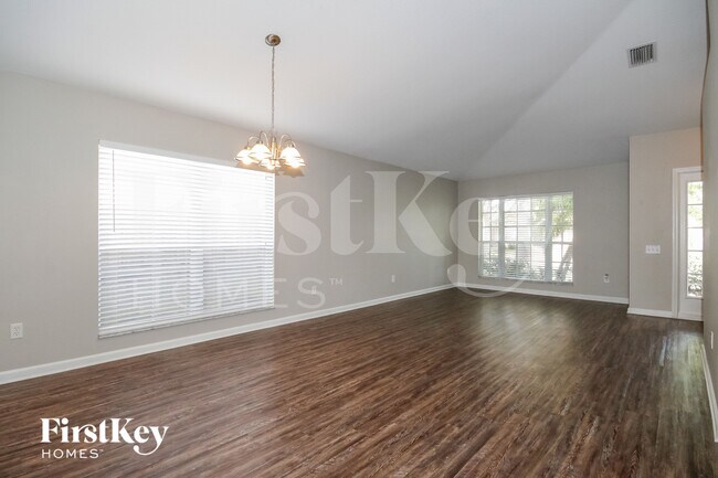 Foto del edificio - 10214 Hunters Haven Blvd