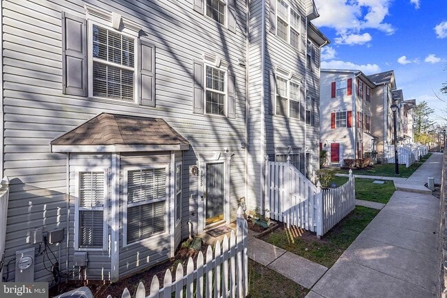 Building Photo - 8055 Brookstone Ct