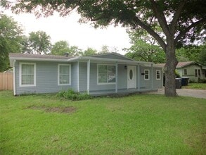 Building Photo - 3008 Scottsbluff Dr