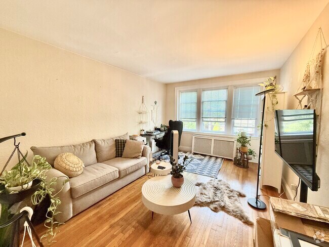 Building Photo - 90 Kilsyth Rd