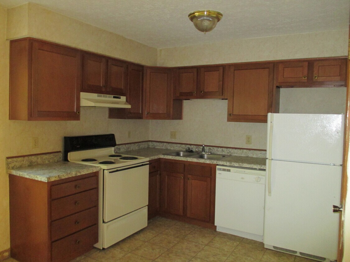 Building Photo - 5351 Shiloh Dr