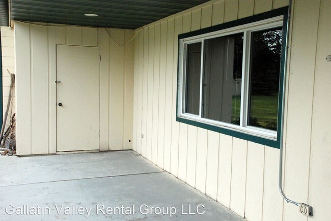 Building Photo - 3223 Wagonwheel Rd