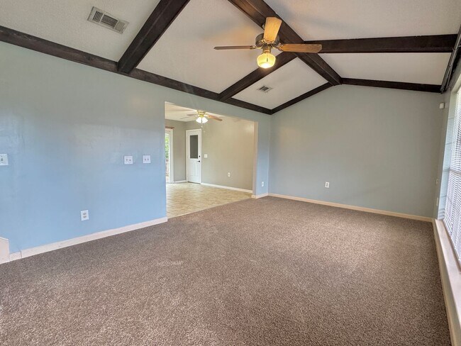 Building Photo - AVAILABLE OCTOBER (PET FRIENDLY)
