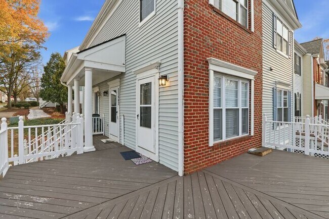 Foto del edificio - 15663 Viewpoint Cir