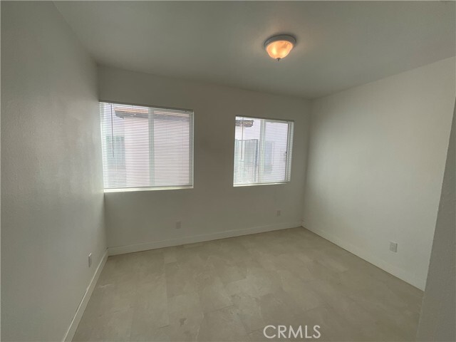 Foto principal - 17371 Queens Ln