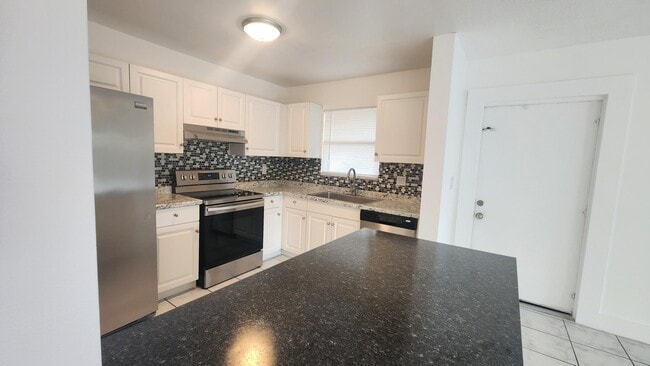 Building Photo - 517 Dotterel Rd