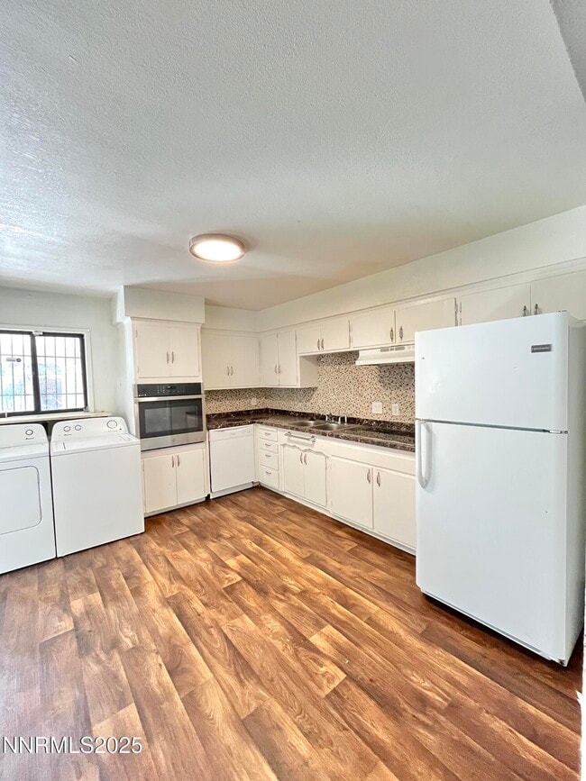 Building Photo - 1695 Trabert Way