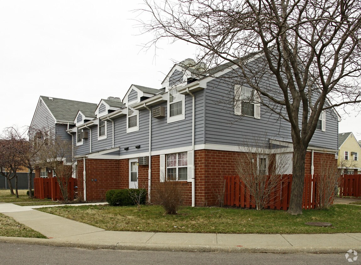 Chevybrook Estates Apartments in Cleveland, OH