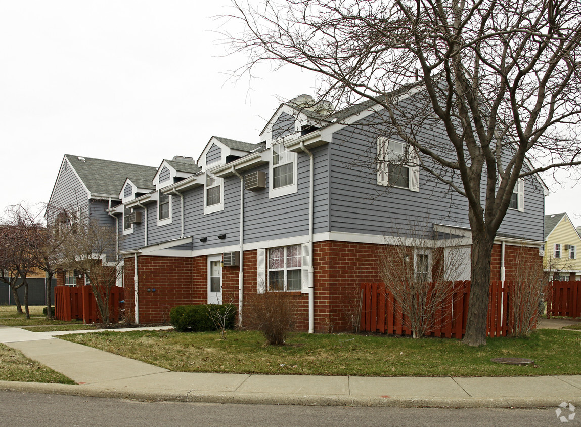 Primary Photo - Chevybrook Estates