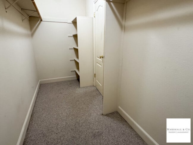 Foto del edificio - MUST SEE!  LARGE 1BR/1BA, 4-Plex,UPDATED, ...