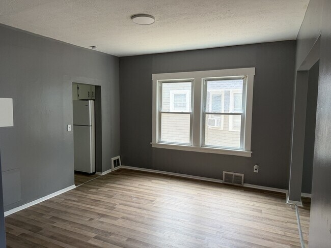 Foto del edificio - 10709 Fidelity Ave