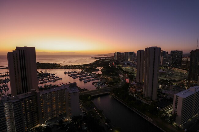 Foto del edificio - 1551 Ala Wai Blvd