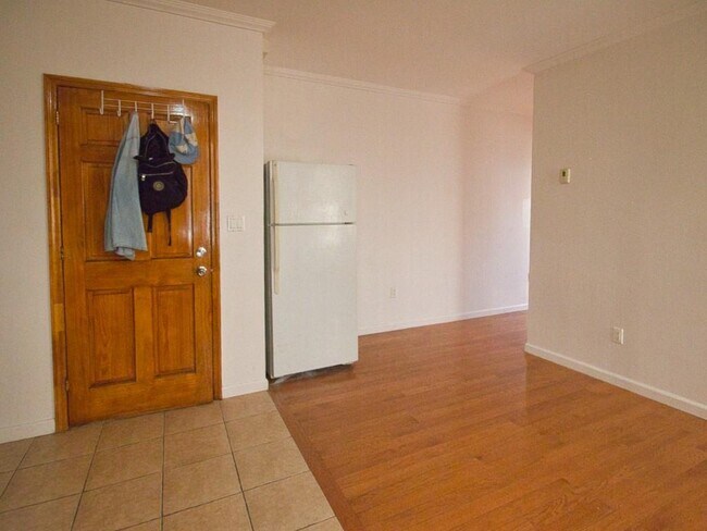 Foto del edificio - 2035 76th St