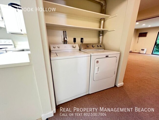 Foto del edificio - 304 Brook Hollow
