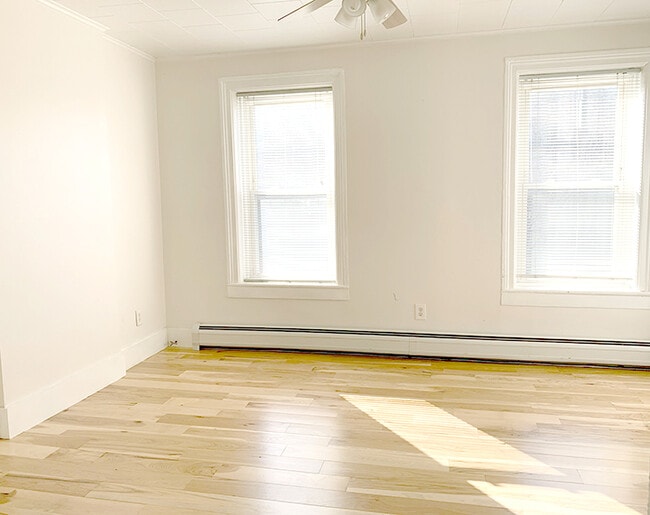 Building Photo - 1110 5th Ave