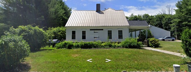 Building Photo - 81 Oak St
