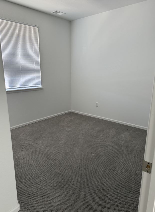 Building Photo - 9643 Birch Ln