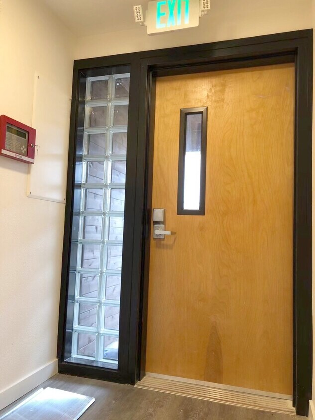 Foto del edificio - 10734 Stone Ave N