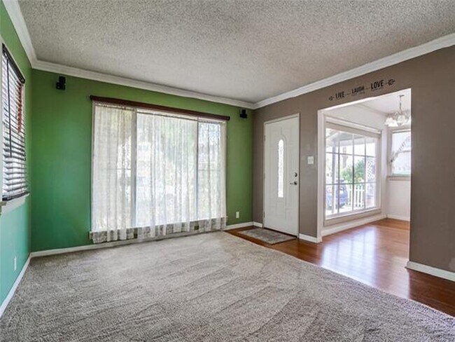 Foto del edificio - 25906 Walnut St