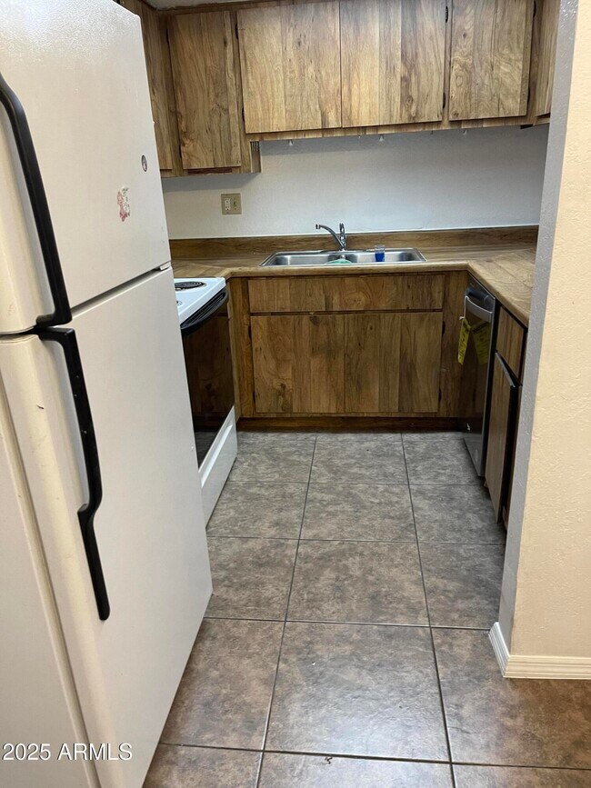 Foto del edificio - 3810 N Maryvale Pkwy