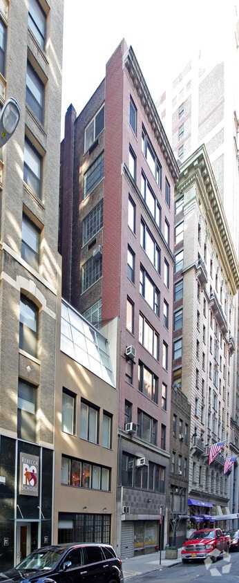 Building Photo - 34 E 30th St