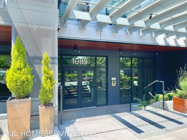 Building Photo - 2 br, 1 bath House - 1085 103rd Ave NE Uni...