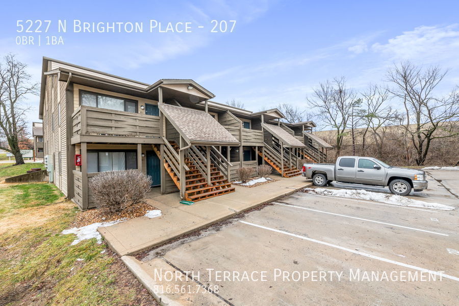 Primary Photo - Studio Apartment Located Between Midtown K...