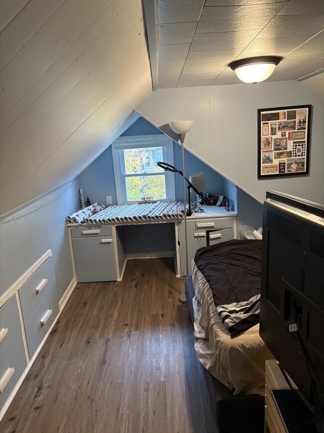 Building Photo - 1530 Snyder Rd