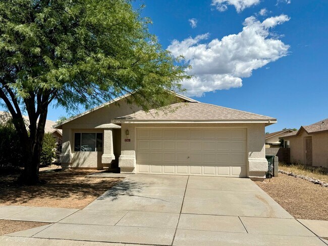 Building Photo - Nice 3 Bedroom near Davis-Monthan AFB