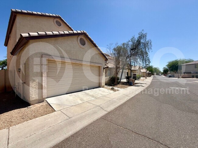 Building Photo - 10225 W Camelback Rd