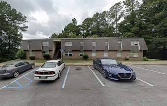 Building Photo - 2500 Deerman St