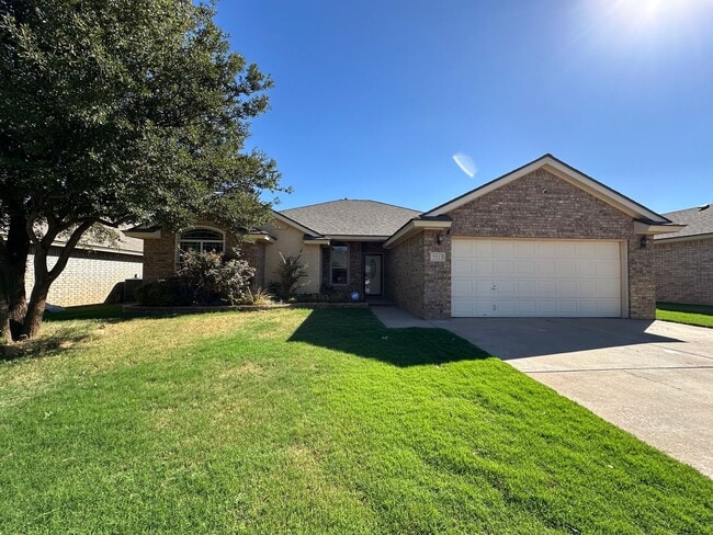 Building Photo - 4Bed/2Bath with Spacious Backyard