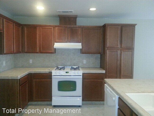 Building Photo - 2 br, 2 bath House - 2229 S. Laspina