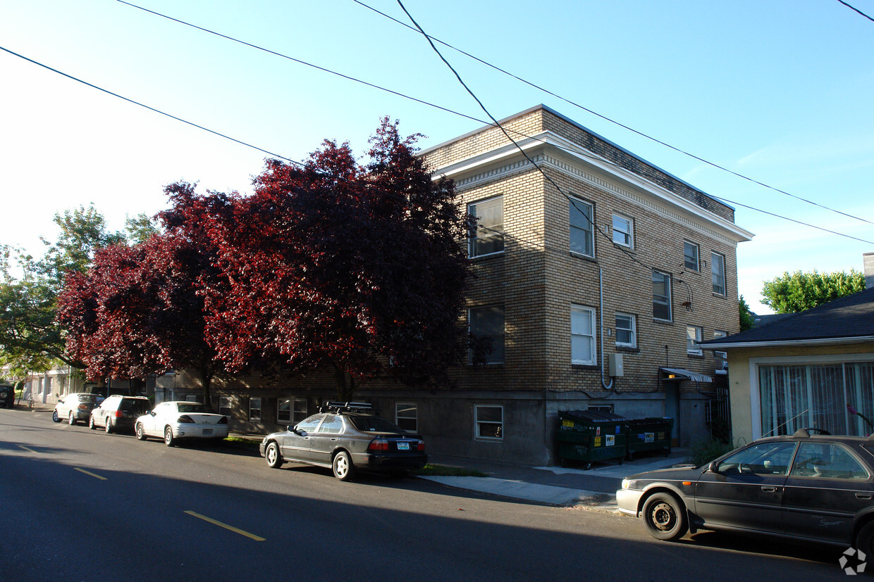 Foto del edificio - Monterey Apartments