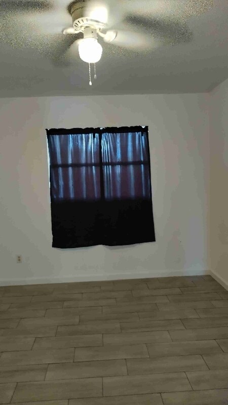 Foto del edificio - 6477 146th Ave N