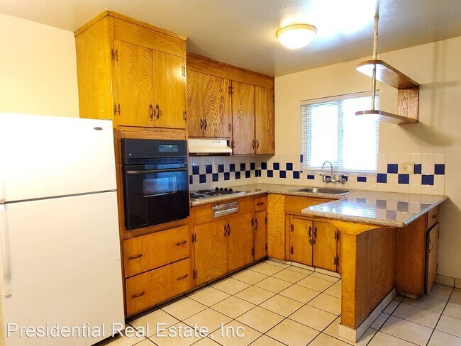 Foto del edificio - 2484-2488 Almaden Rd