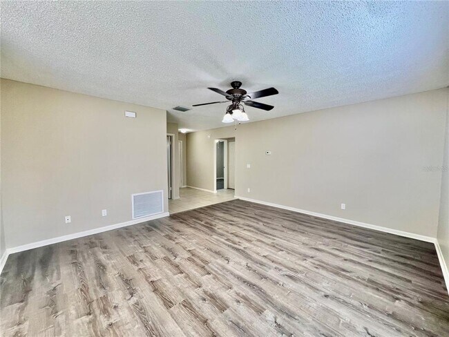 Building Photo - 326 Laxton Ln