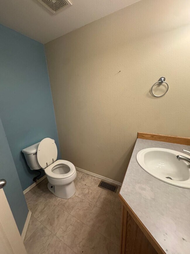 Foto del edificio - 8579 Sara Lynn Pl