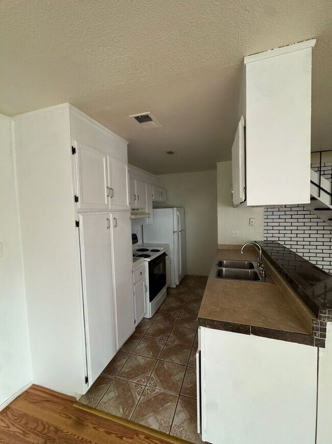 Building Photo - Charming 2BR Townhome in Antioch