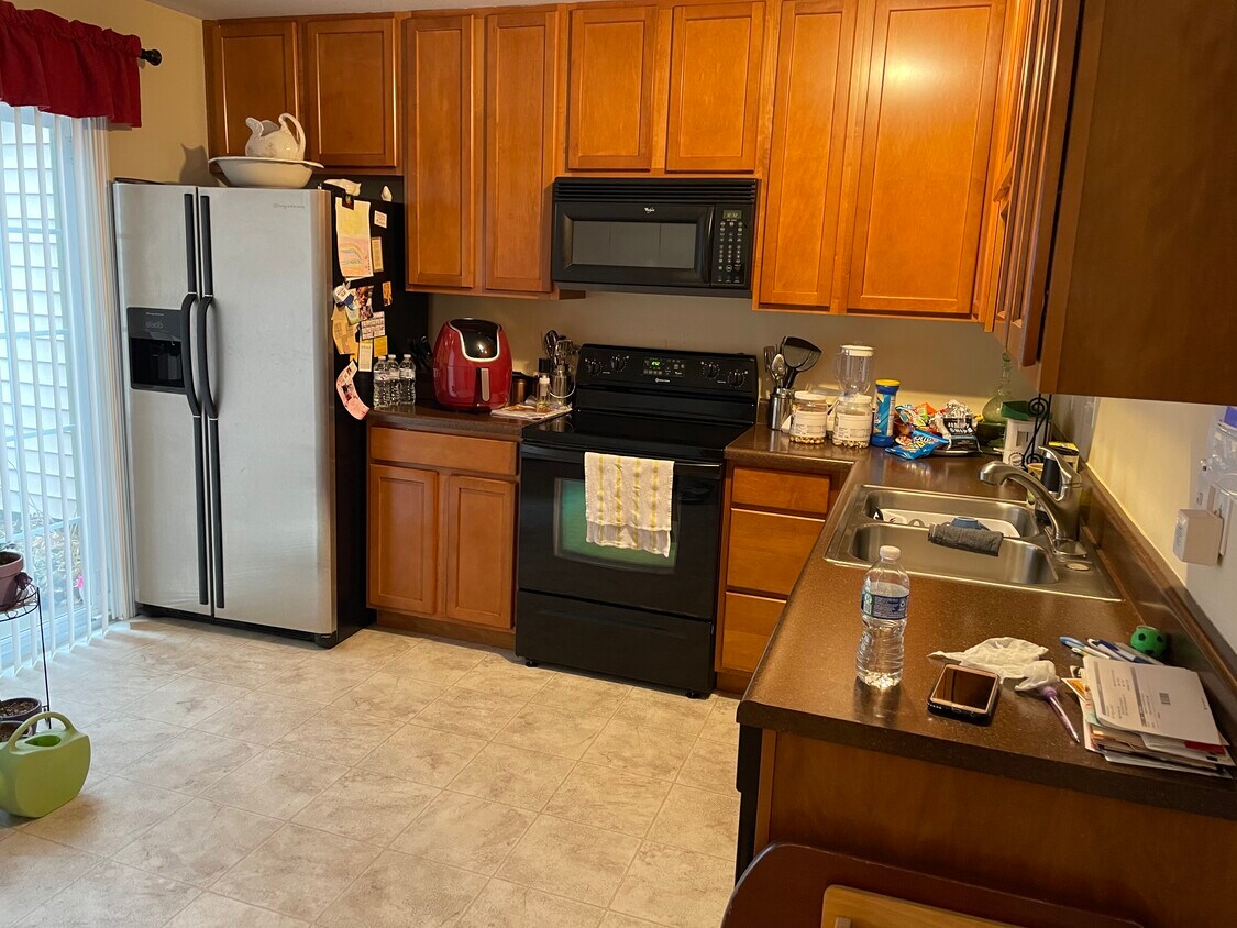 Primary Photo - 382 Montclair Tower Dr