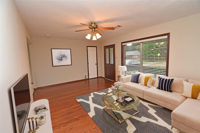 Foto del edificio - 2614 Willowby Dr