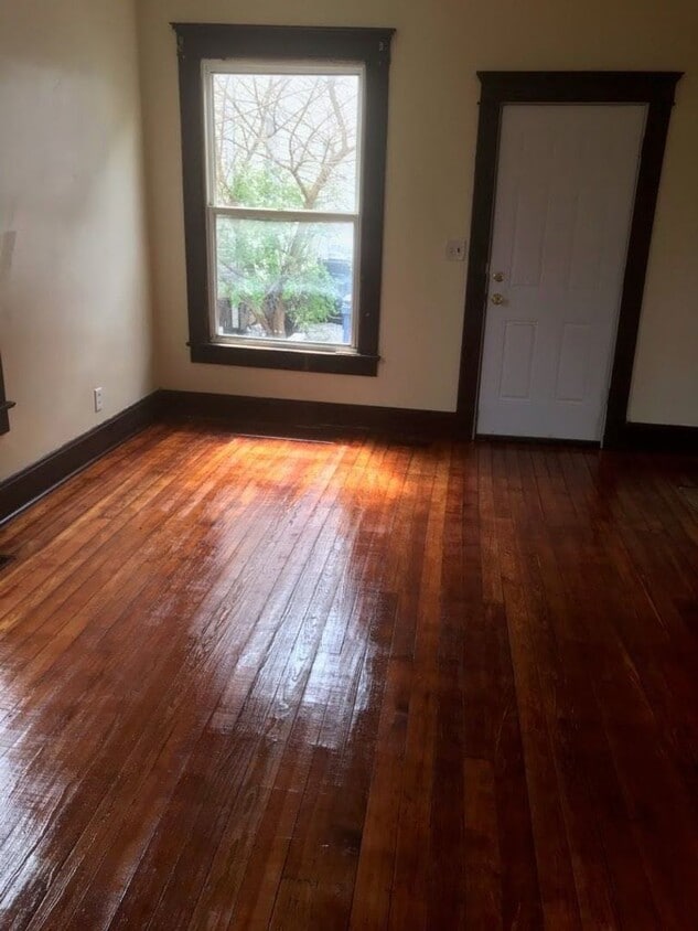 Building Photo - 1 bedroom ranch house