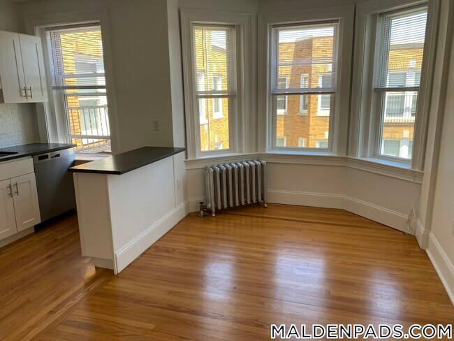 Foto del edificio - 475 Highland Ave