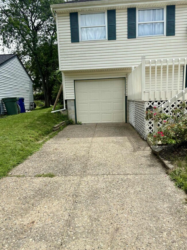 Foto del edificio - 3785 Farm Brook Ln