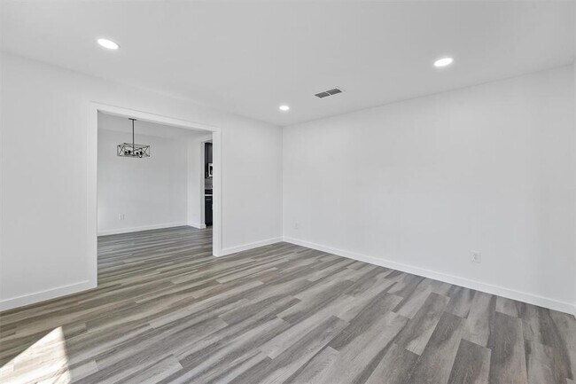 Foto del edificio - 205 Elmwood St