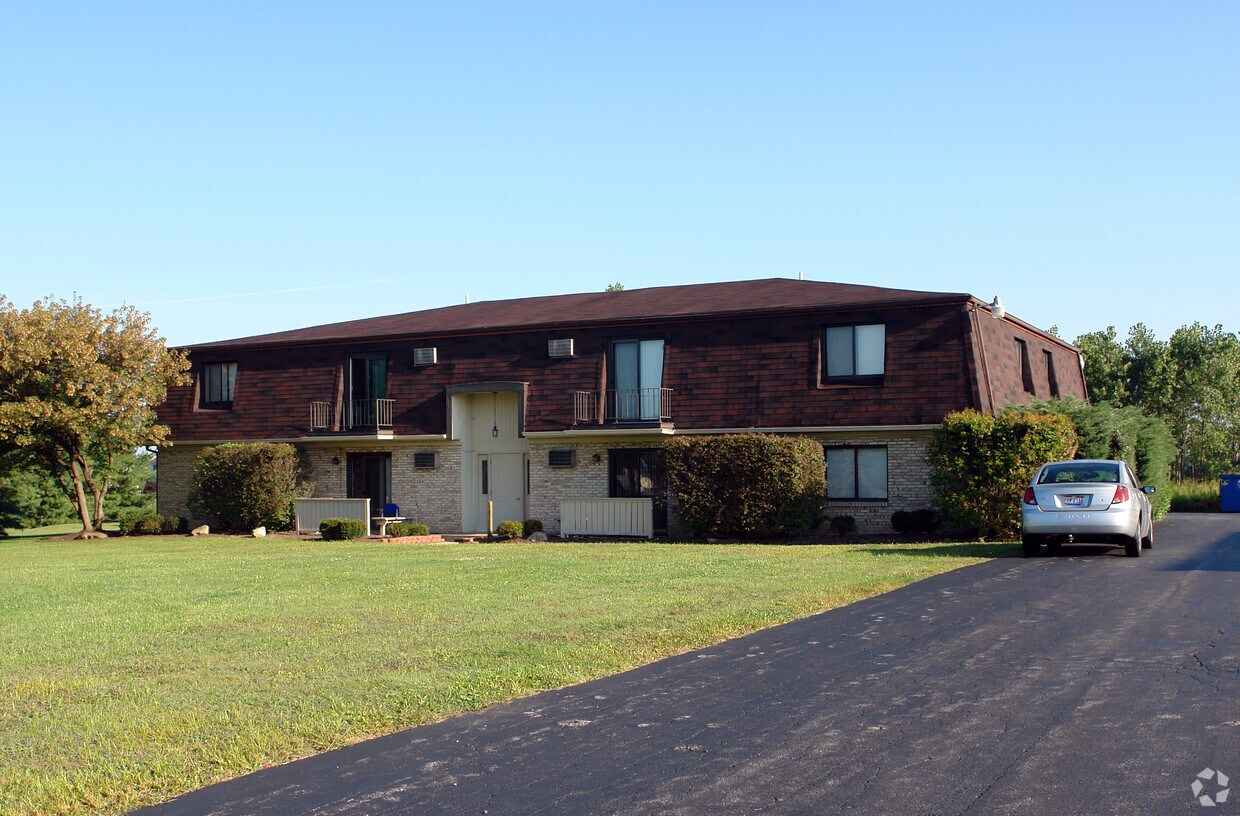 8077 Raglan Ext, Warren, OH 44484 Apartments in Warren, OH