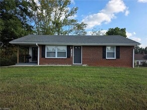 Building Photo - 1044 High Bridge Rd