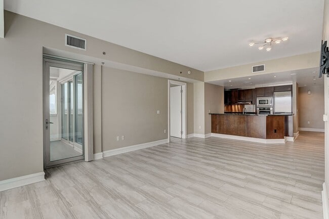 Building Photo - Sky Las Vegas-Strip/City/Red Rock Mtn Views from this Stunning 2Bd/2.5Ba Residence